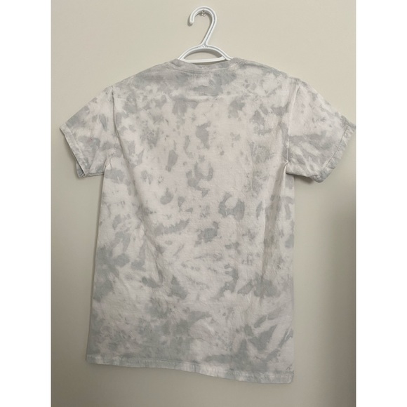 pearl grey bunch tie dye t-shirt w butterfly - Picture 2 of 4